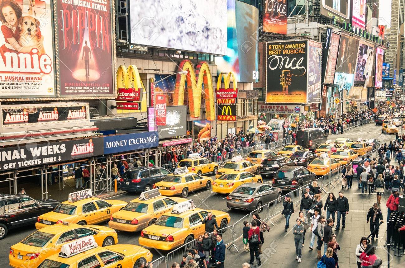 NEW YORK – DECEMBER 22, 2014: taxicabs and traffic jam congestio