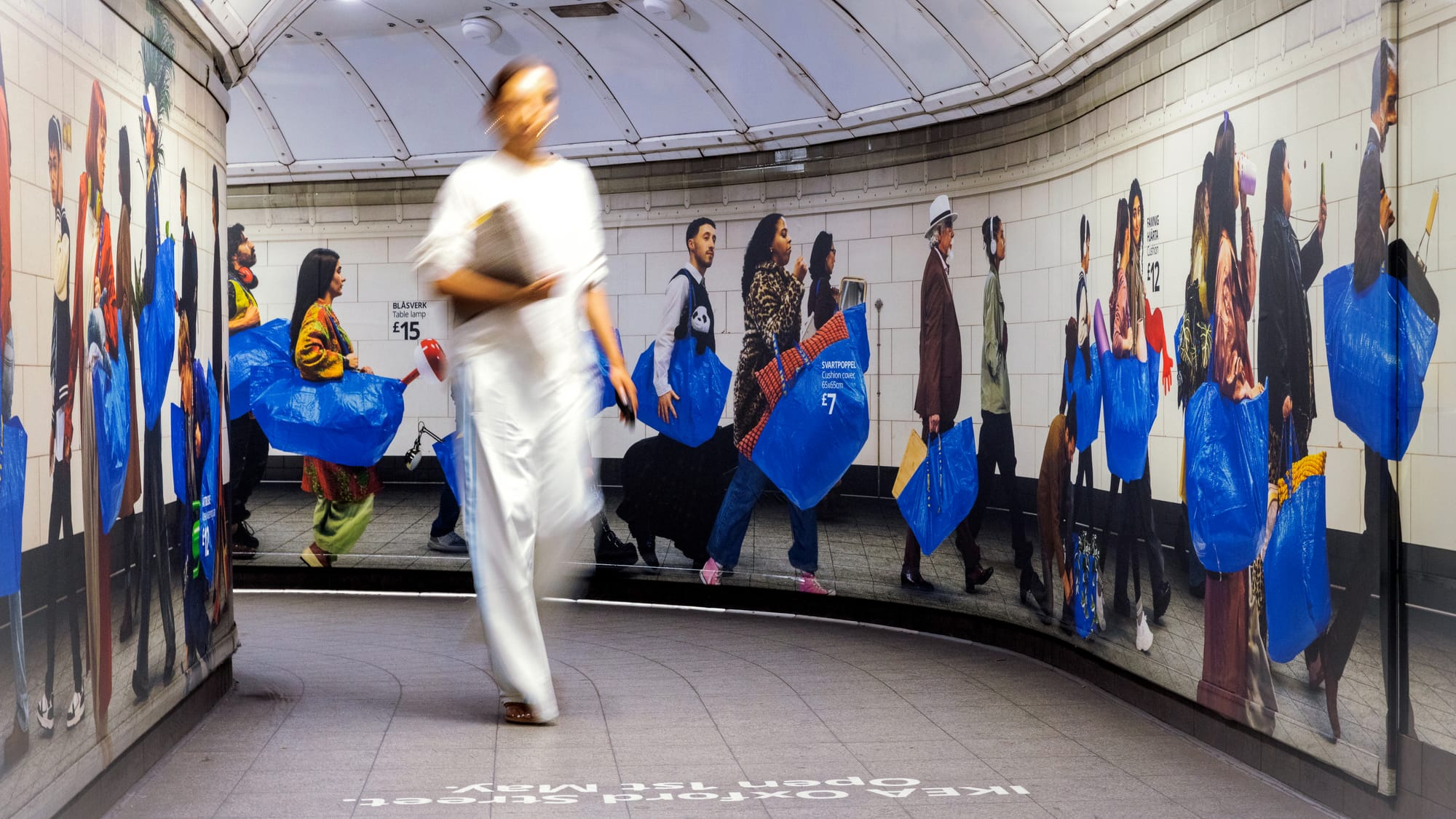 IKEA Features its Iconic Bag in OOH Campaign
